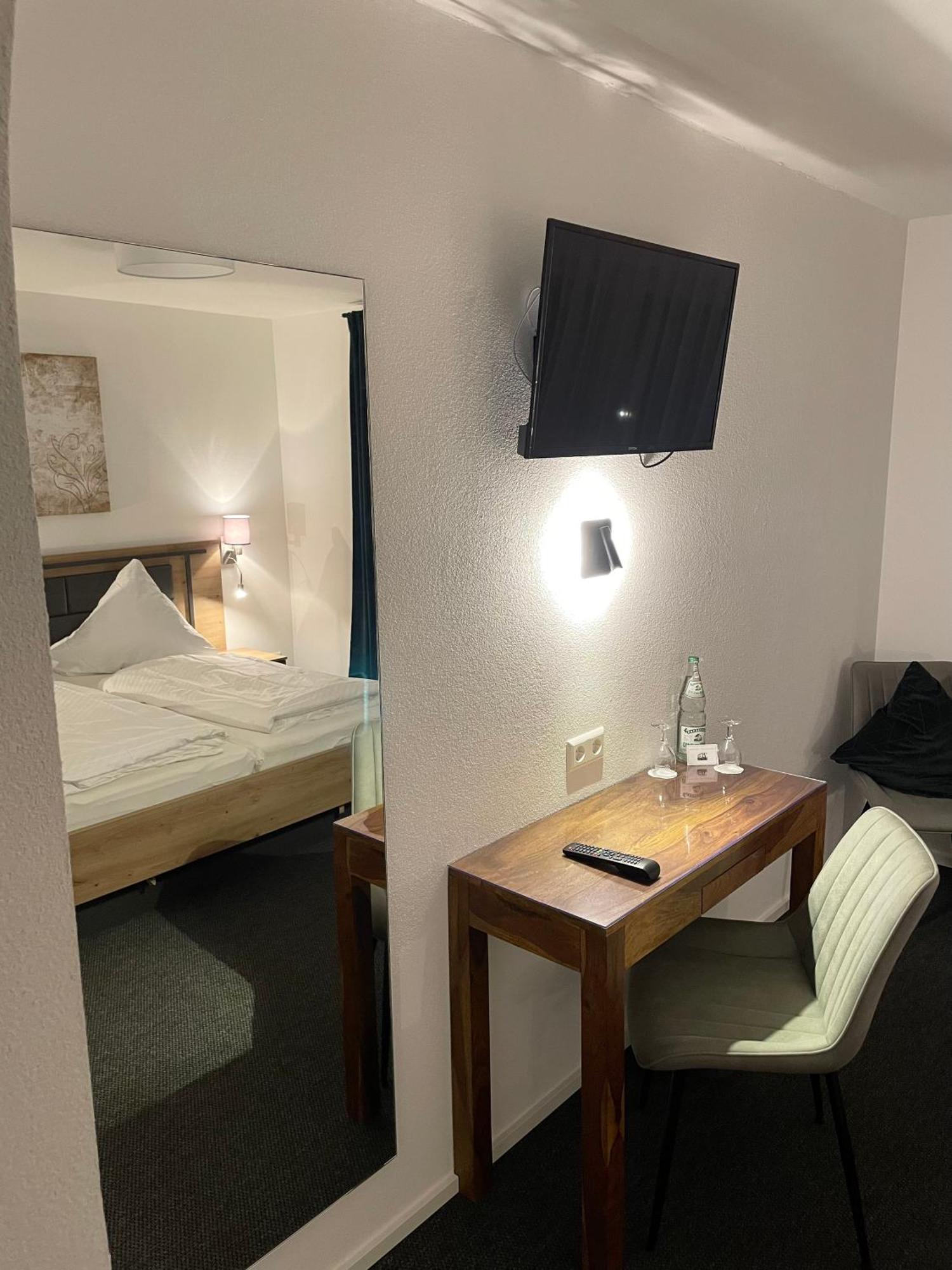 Landgasthof Schuetzen Tengen Bagian luar foto